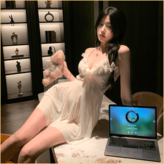 蕾丝奶芙钓系深v透视睡裙