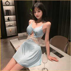 露沟裸背蕾丝饰腰连衣睡裙