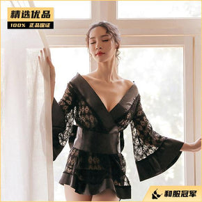 蕾丝透视和服