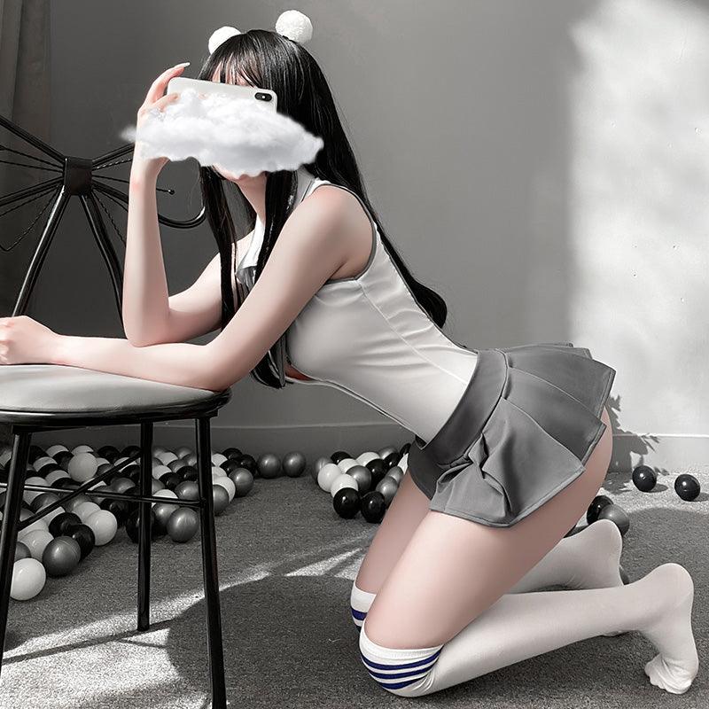 灰白学院风露背JK制服